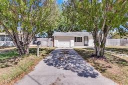 Picture of 129 NW Lincoln Circle N, St Petersburg, FL 33702