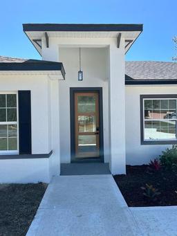 Picture of 920 W Ludlum Street, Dunnellon, FL 34434