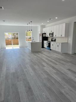 Picture of 920 W Ludlum Street, Dunnellon, FL 34434