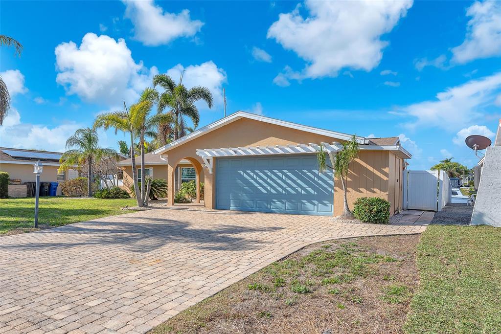 Picture of 1012 Spindle Palm Way, Apollo Beach, FL 33572