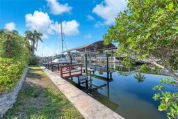 Picture of 1012 Spindle Palm Way, Apollo Beach, FL 33572