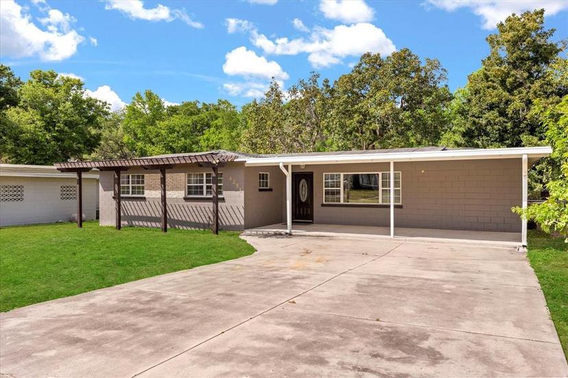 Picture of 4251 Magnolia Avenue, Leesburg FL 34748