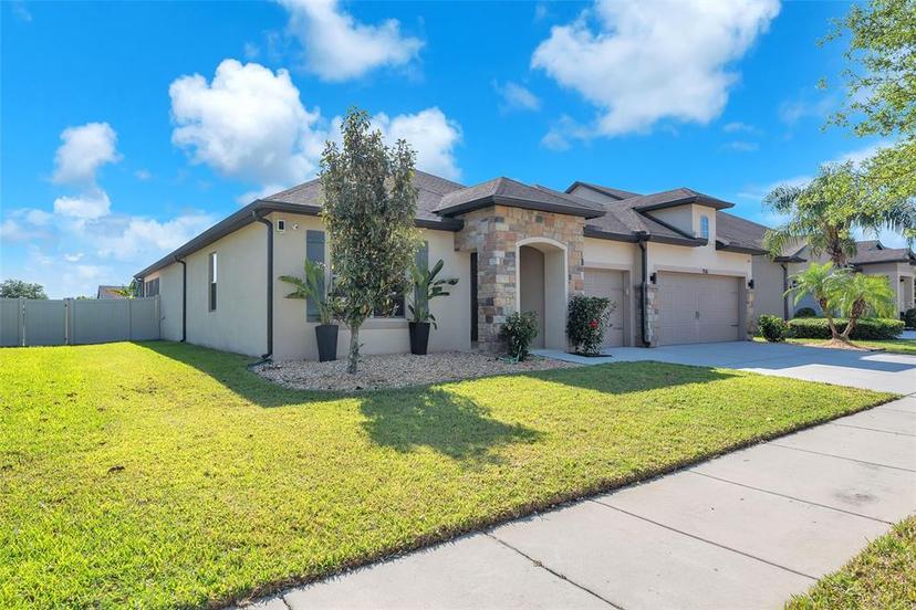 Picture of 1516 Glen Alpine Place, Valrico FL 33594