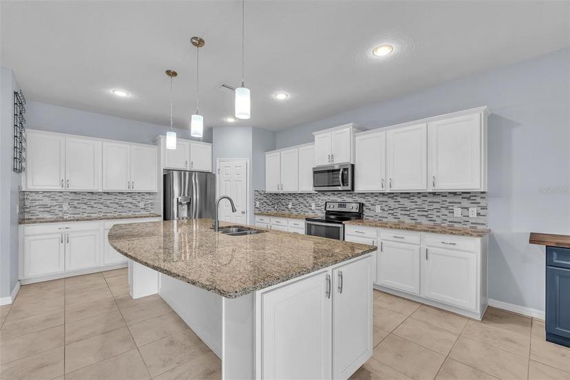 Picture of 1516 Glen Alpine Place, Valrico FL 33594