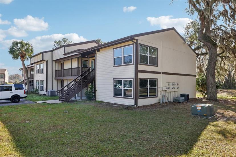 Picture of 22204 Sandalwood Drive Unit 22204, Wildwood FL 34785