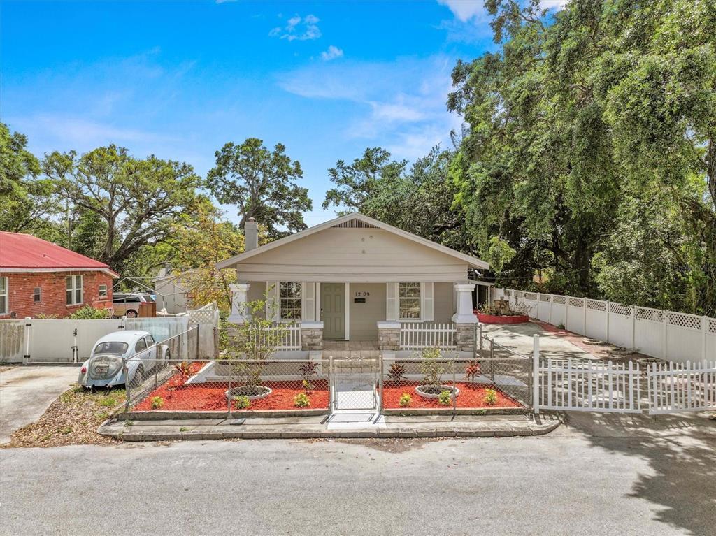Picture of 1209 E 29Th Avenue, Tampa, FL 33605