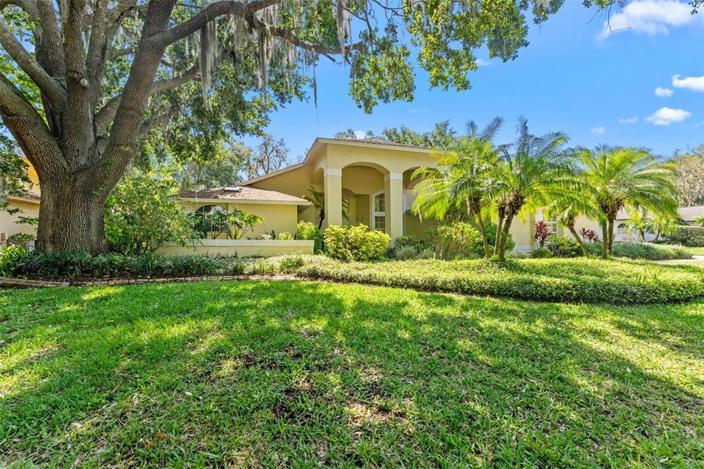 Picture of 3022 Forest Club Drive, Plant City, FL 33566