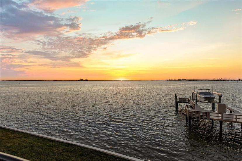 Picture of 2402 Baywood Drive W, Dunedin FL 34698