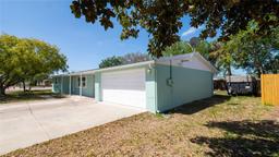 Picture of 12713 College Hill Drive, Hudson, FL 34667