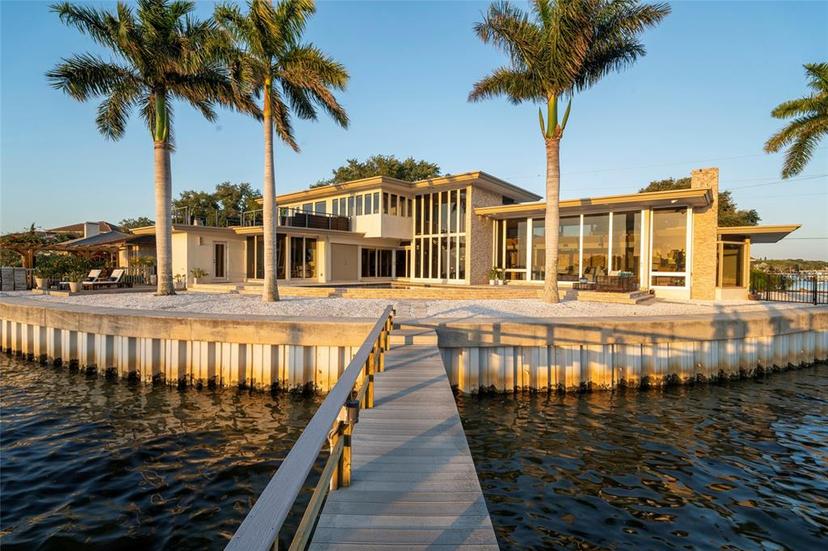 Picture of 10 Brightwaters Circle Ne, St Petersburg FL 33704