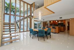 Picture of 10 Brightwaters Circle Ne, St Petersburg, FL 33704