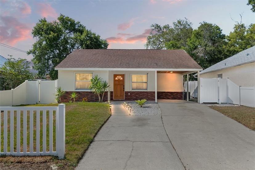 Picture of 439 E Boyer Street, Tarpon Springs FL 34689
