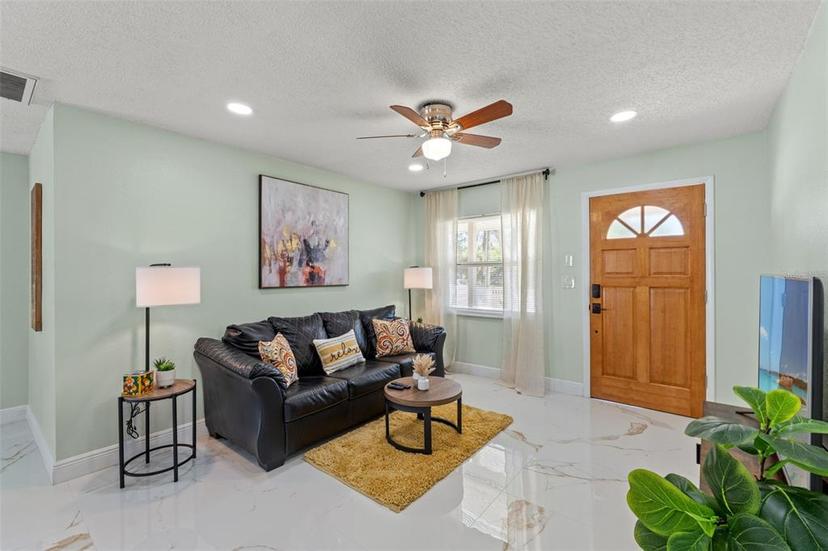 Picture of 439 E Boyer Street, Tarpon Springs FL 34689
