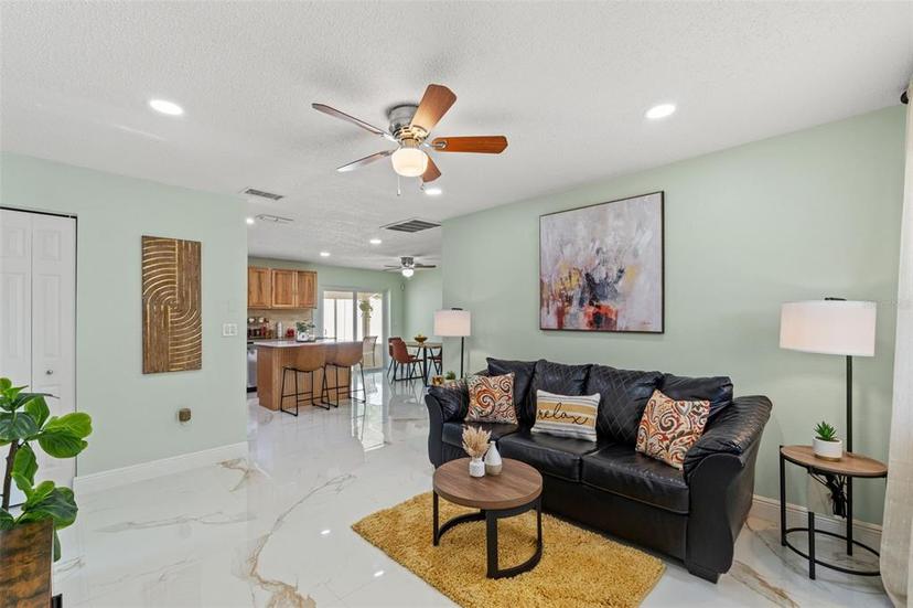 Picture of 439 E Boyer Street, Tarpon Springs FL 34689
