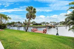 Picture of 5201 Dover Street Ne, St Petersburg, FL 33703