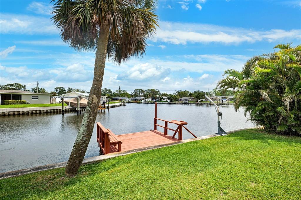 Picture of 5201 Dover Street Ne, St Petersburg, FL 33703