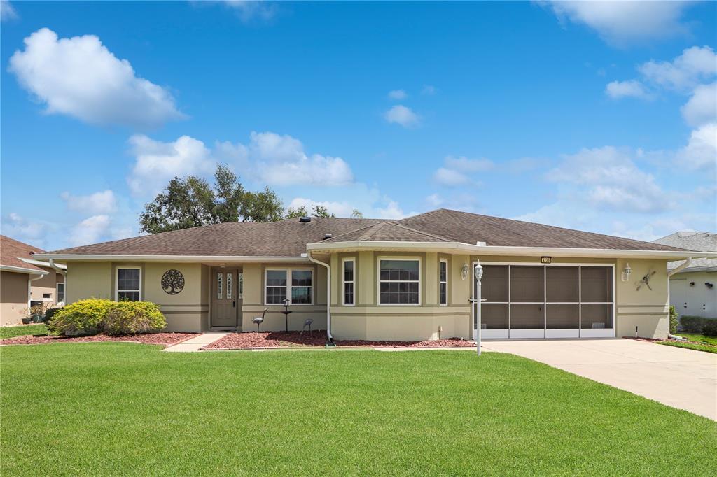 Picture of 4723 Saint Andrews Arcade, Leesburg, FL 34748