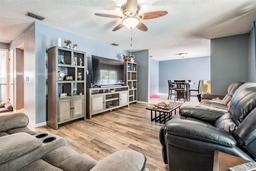 Picture of 206 Soldier Court, Seffner, FL 33584