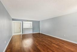 Picture of 610 Cranes Way Unit 207, Altamonte Springs, FL 32701