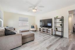 Picture of 4568 67Th Street N, St Petersburg, FL 33709