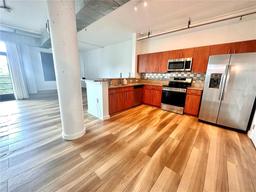 Picture of 10 N Summerlin Avenue Unit 25, Orlando, FL 32801