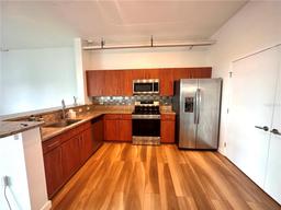Picture of 10 N Summerlin Avenue Unit 25, Orlando, FL 32801