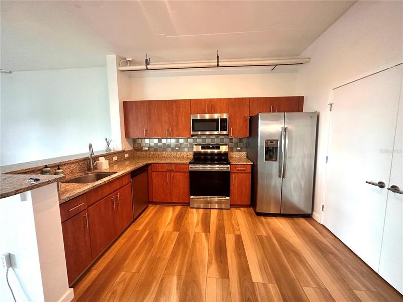 Picture of 10 N Summerlin Avenue Unit 25, Orlando FL 32801
