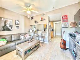 Picture of 1220 SW 1St Avenue Unit 307, Gainesville, FL 32601