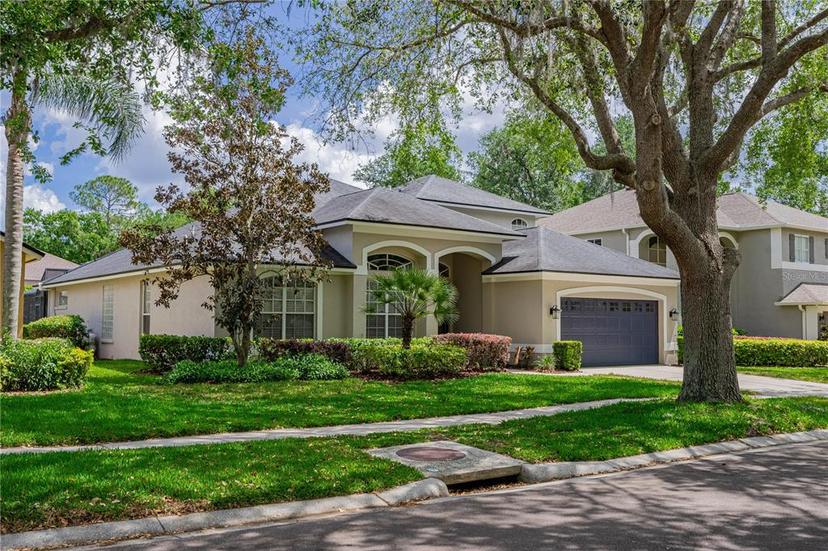 Picture of 5810 Bent Grass Drive, Valrico FL 33596