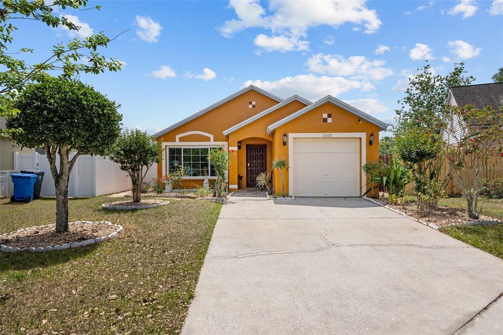 Picture of 1607 Tropicana Way, Valrico, FL 33594