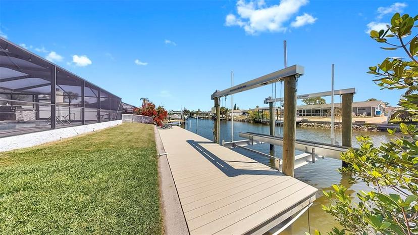 Picture of 6511 Senegal Palm Way, Apollo Beach FL 33572