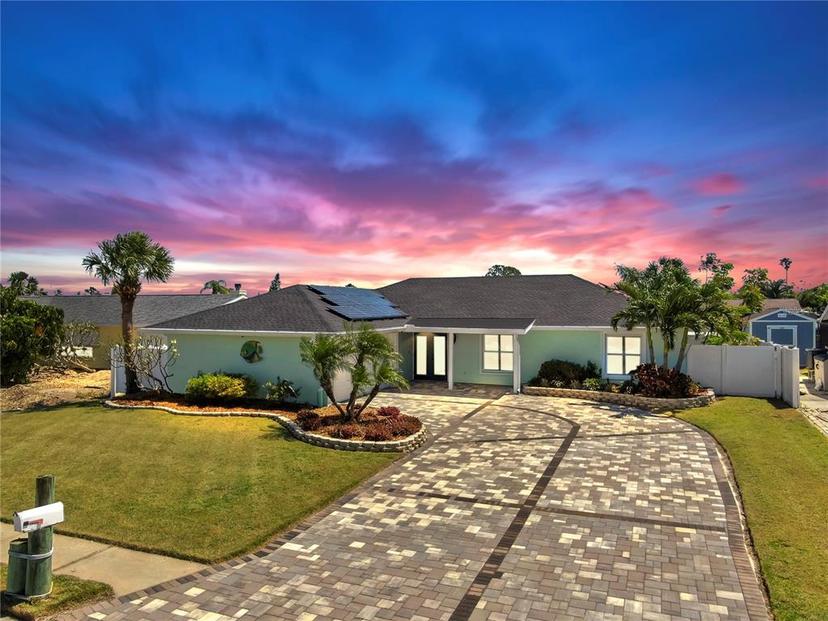 Picture of 6511 Senegal Palm Way, Apollo Beach FL 33572