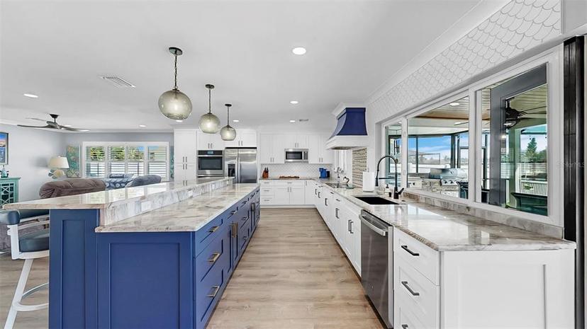 Picture of 6511 Senegal Palm Way, Apollo Beach FL 33572