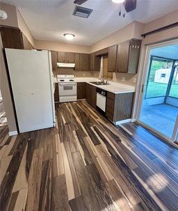 Picture of 31900 Blanton Lane, Tavares, FL 32778