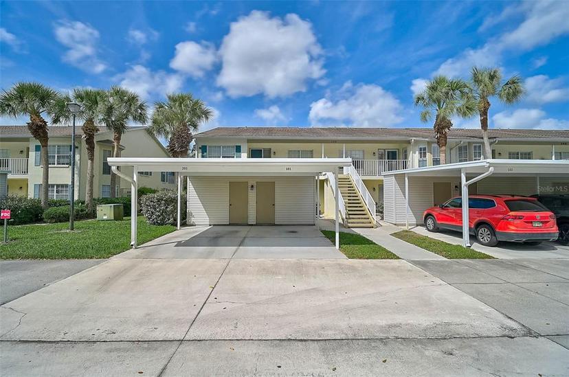 Picture of 208 Silver Lake Drive Unit 101, Venice FL 34292