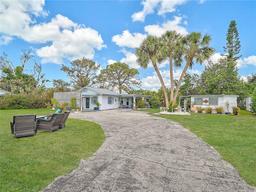 Picture of 810 Channel Acres Road, Nokomis, FL 34275