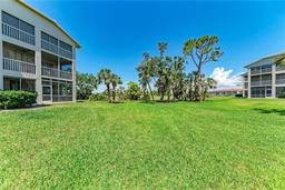 Picture of 9620 Club South Circle Unit 5208, Sarasota, FL 34238