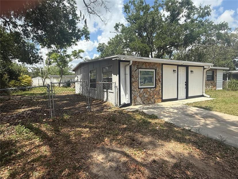 Picture of 1204 E Camellia Drive, Brandon FL 33510