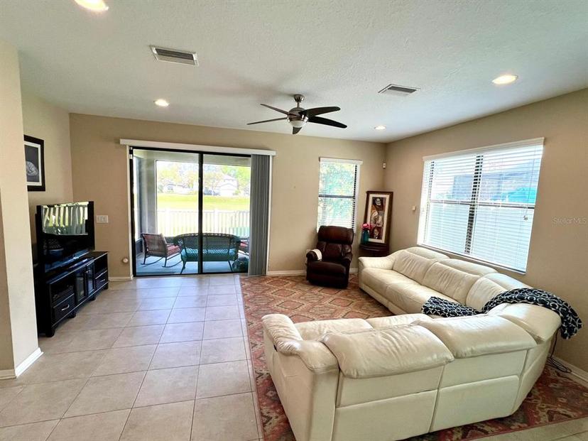 Picture of 1119 Oakcrest Drive, Brandon FL 33510