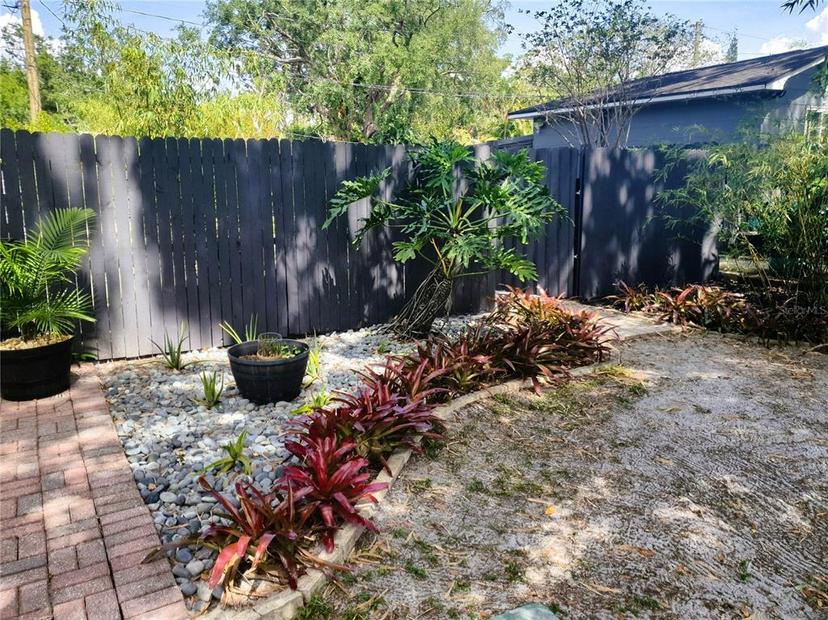 Picture of 4021 Iris Street N, St Petersburg FL 33703