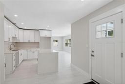 Picture of 7313 8Th Avenue N, St Petersburg, FL 33710