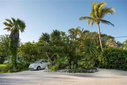 Picture of 313 Palmetto Road W, Nokomis, FL 34275