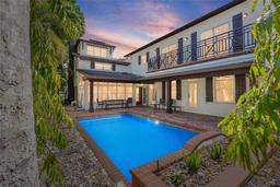 Picture of 2320 Coffee Pot Boulevard Ne, St Petersburg, FL 33704