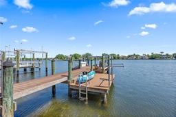 Picture of 2320 Coffee Pot Boulevard Ne, St Petersburg, FL 33704