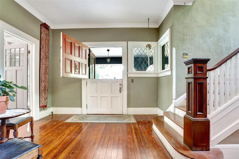 Picture of 417 NE 4Th Avenue, Gainesville FL 32601