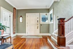 Picture of 417 NE 4Th Avenue, Gainesville, FL 32601