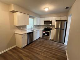 Picture of 1602 E New Orleans Avenue, Tampa, FL 33610