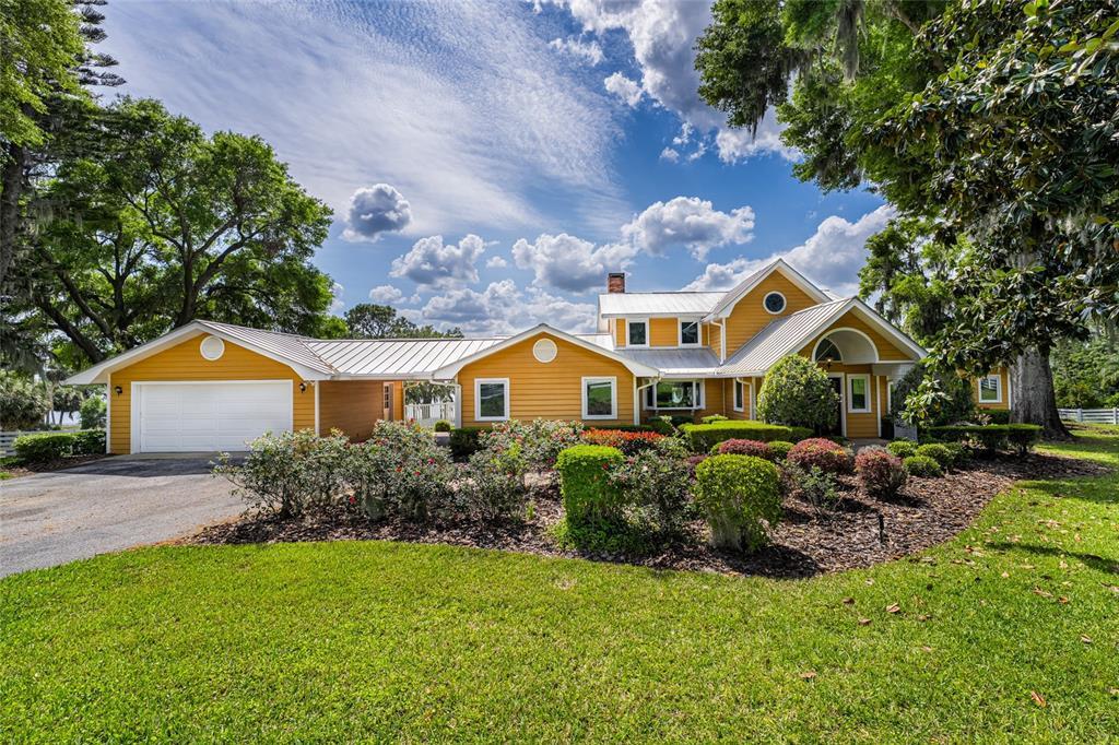 Picture of 11200 Lane Park Road, Tavares, FL 32778