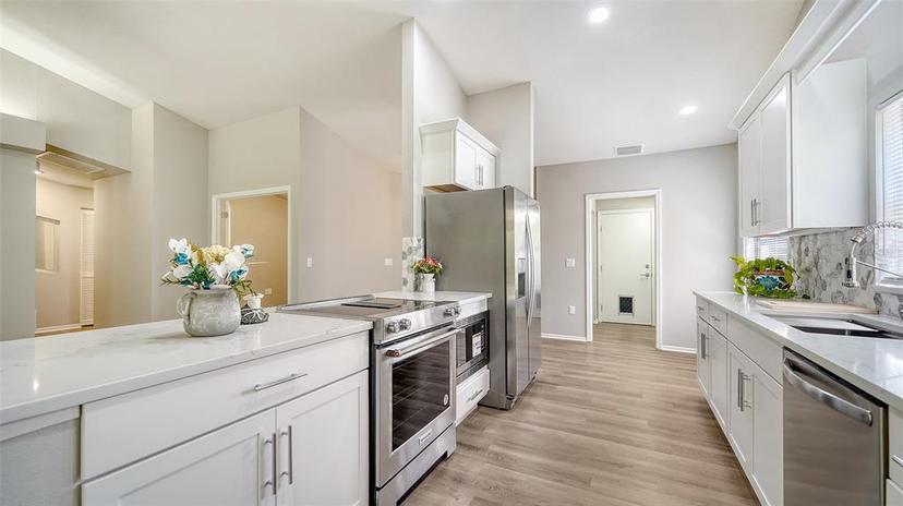 Picture of 6128 Nicole Drive, Sarasota FL 34243