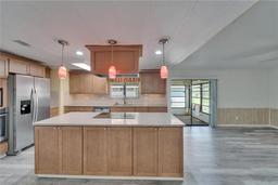 Picture of 5015 Fox Cliff Drive, Lakeland, FL 33810